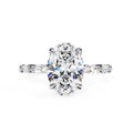 Elegant Diamond Central Stone Ring with Brilliant Side Accents
