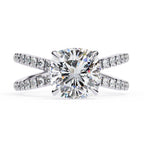 Elegant Central Stone Diamond Ring with Radiant Side Stones