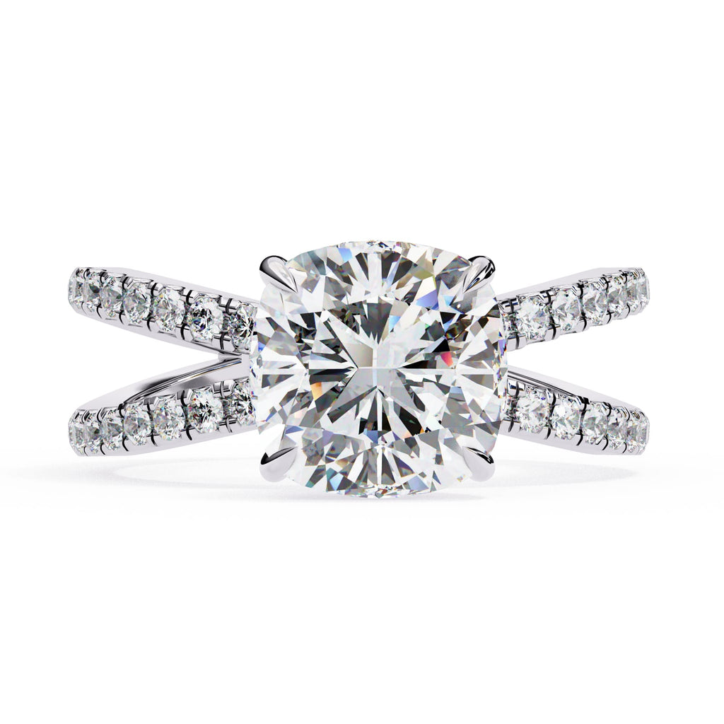 Elegant Central Stone Diamond Ring with Radiant Side Accents