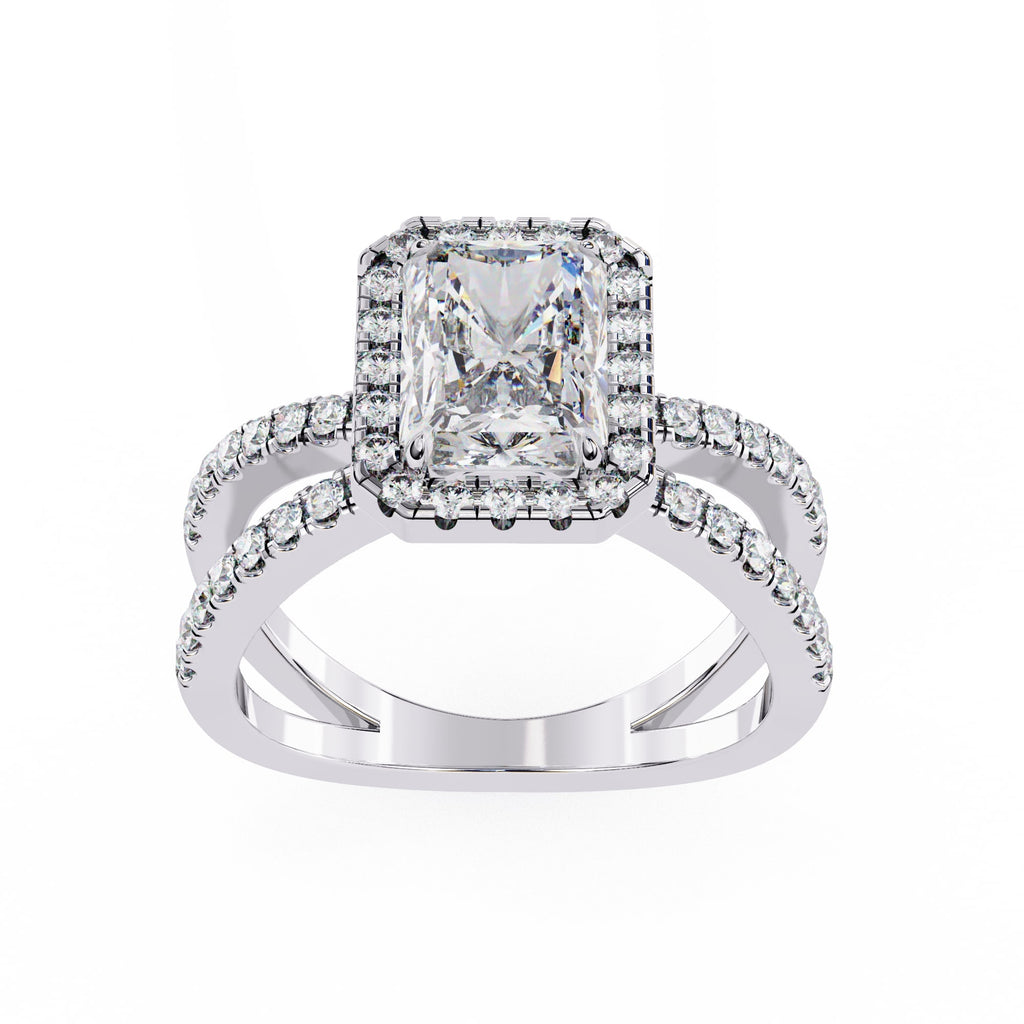 Elegant Central Stone Diamond Ring with Radiant Side Accents