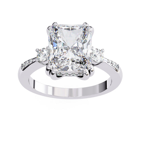 Elegant Central Stone Diamond Ring with Radiant Side Accents