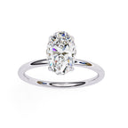 Elegant Central Stone Diamond Ring with Sparkling Side Accents