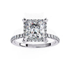 Elegant Central Stone Brilliance Diamond Ring
