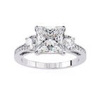 Elegant Diamond Central Stone Ring with Shimmering Side Accents