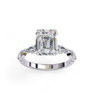 Elegant Central Stone Diamond Ring with Brilliant Side Accents