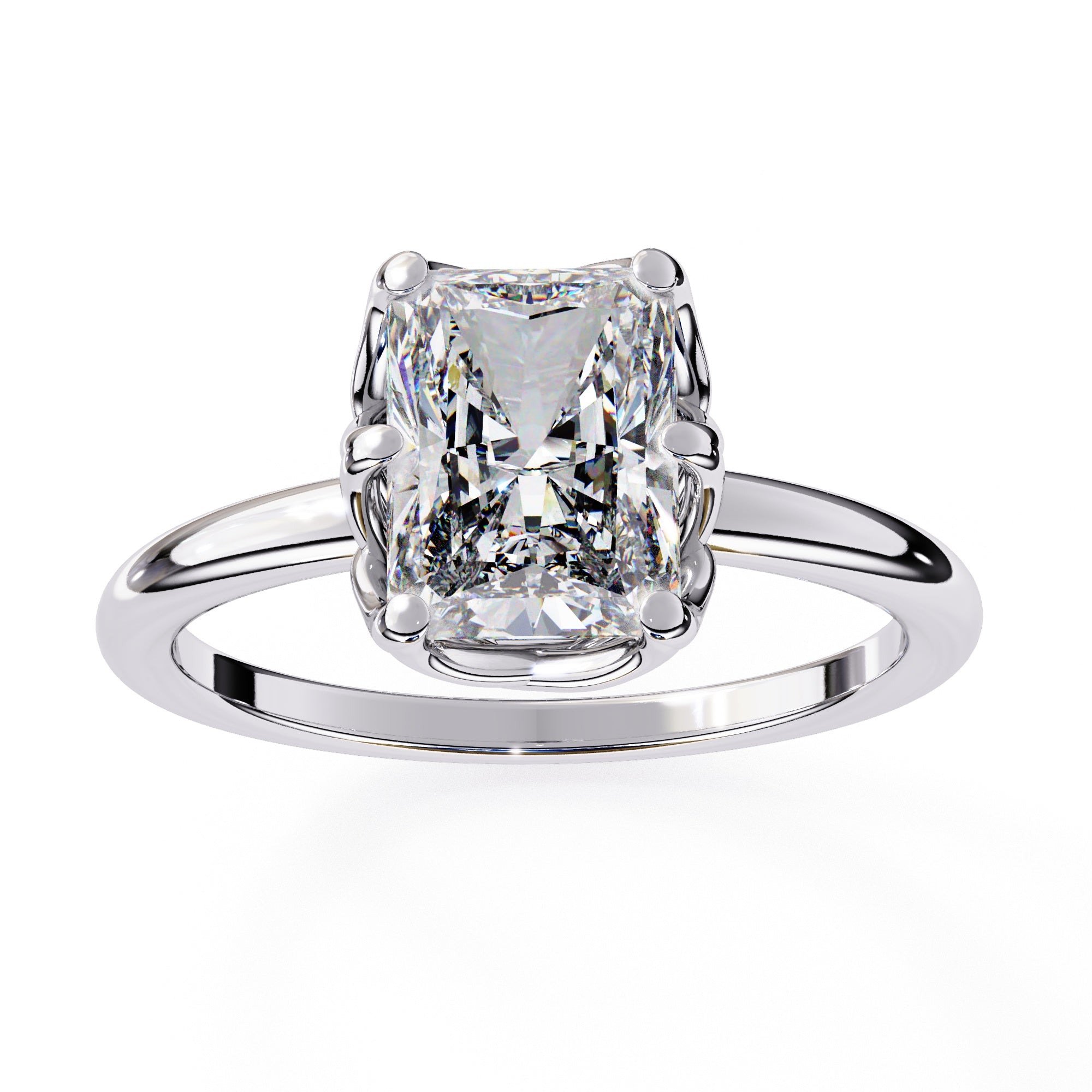 Elegant Central Stone Diamond Ring with Radiant Side Accents
