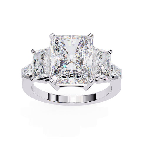 Elegant Central Stone Diamond Ring with Radiant Side Accents