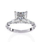 Elegant Central Stone Diamond Ring with Radiant Side Accents