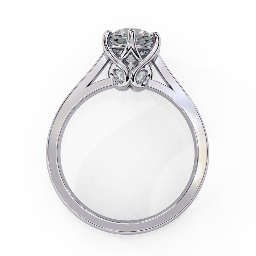 Elegant Central Stone Diamond Ring with Radiant Side Accents