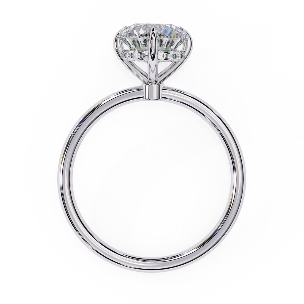 Elegant Diamond Center Stone Ring with Side Accents