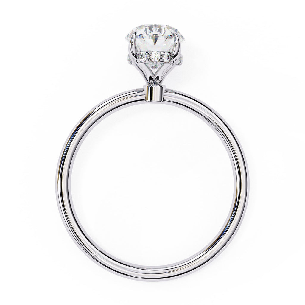 Elegant Central Stone Diamond Ring with Sparkling Side Accents