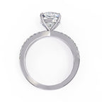 Elegant Central Stone Diamond Ring with Radiant Side Accents