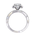 Elegant Diamond Central Stone Ring with Brilliant Side Accents