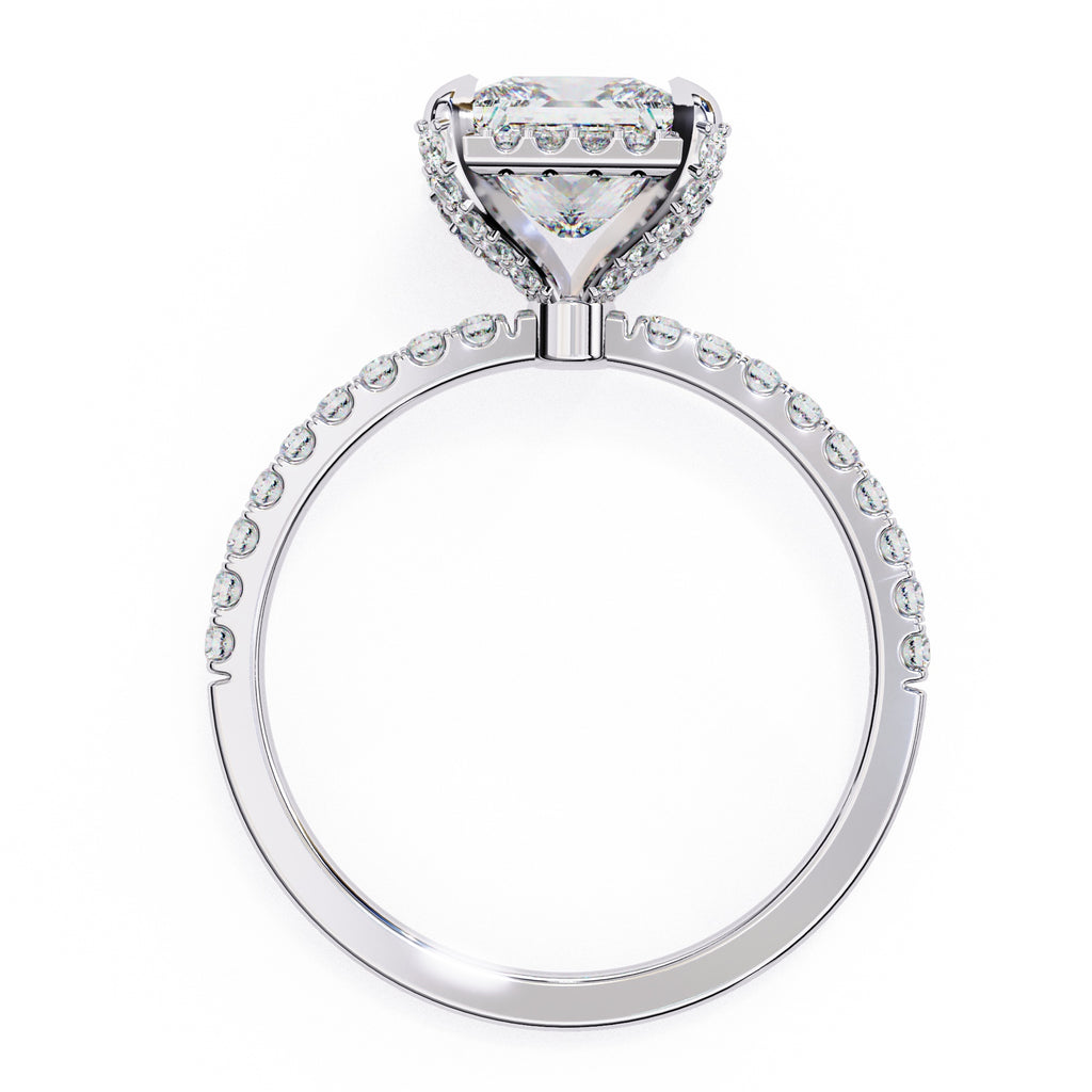 Elegant Central Stone Diamond Ring with Radiant Side Accents