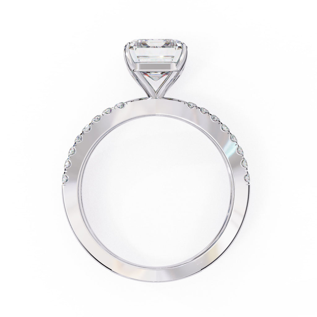 Elegant Central Stone Diamond Ring with Radiant Side Accents