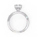 Elegant Central Stone Diamond Ring with Radiant Side Accents