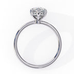 Elegant Central Stone Ring with Shimmering Side Diamonds