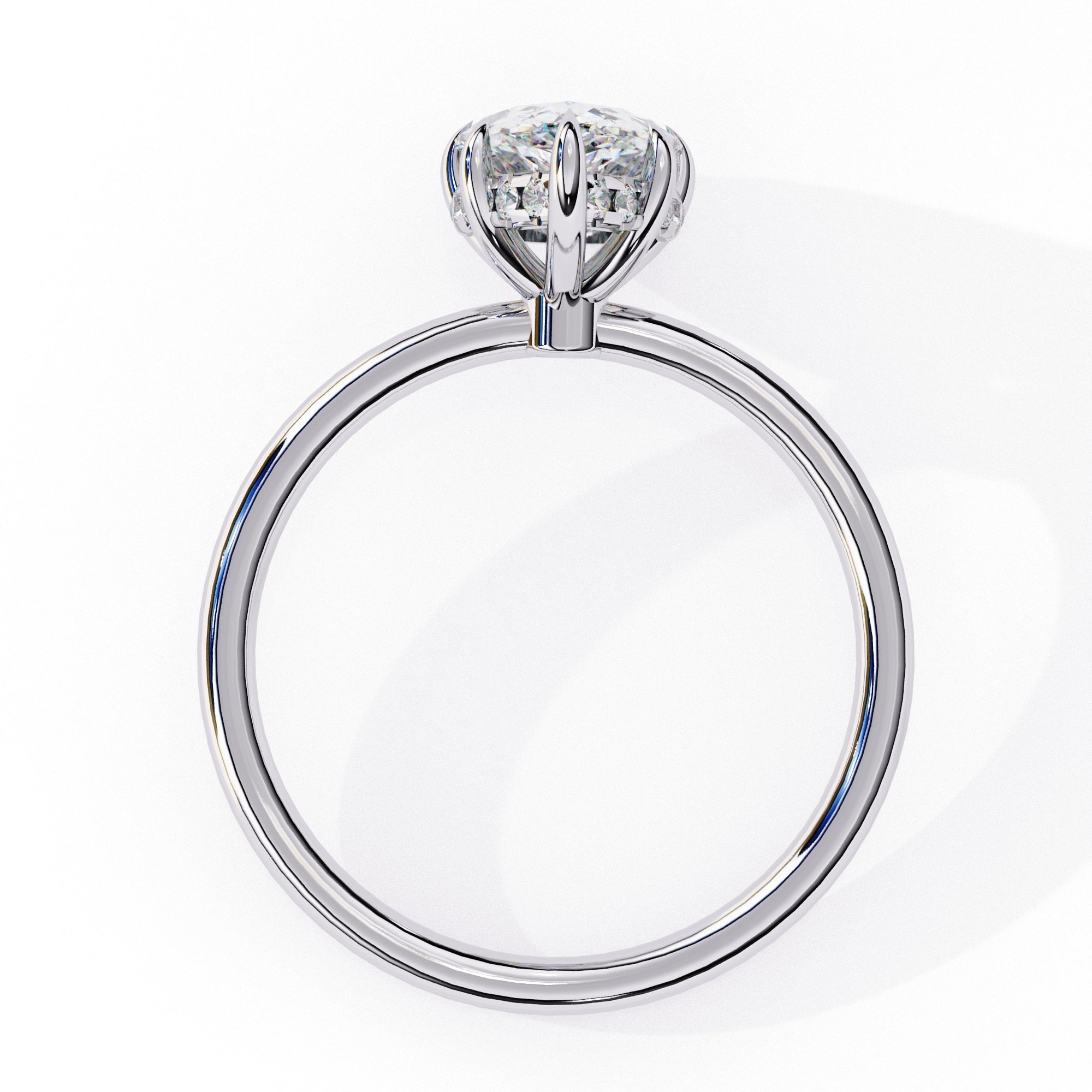 Elegant Central Stone Ring with Shimmering Side Diamonds