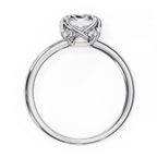 Elegant Central Stone Diamond Ring with Radiant Side Accents