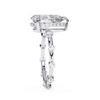 Elegant Central Stone Diamond Ring with Radiant Side Accents