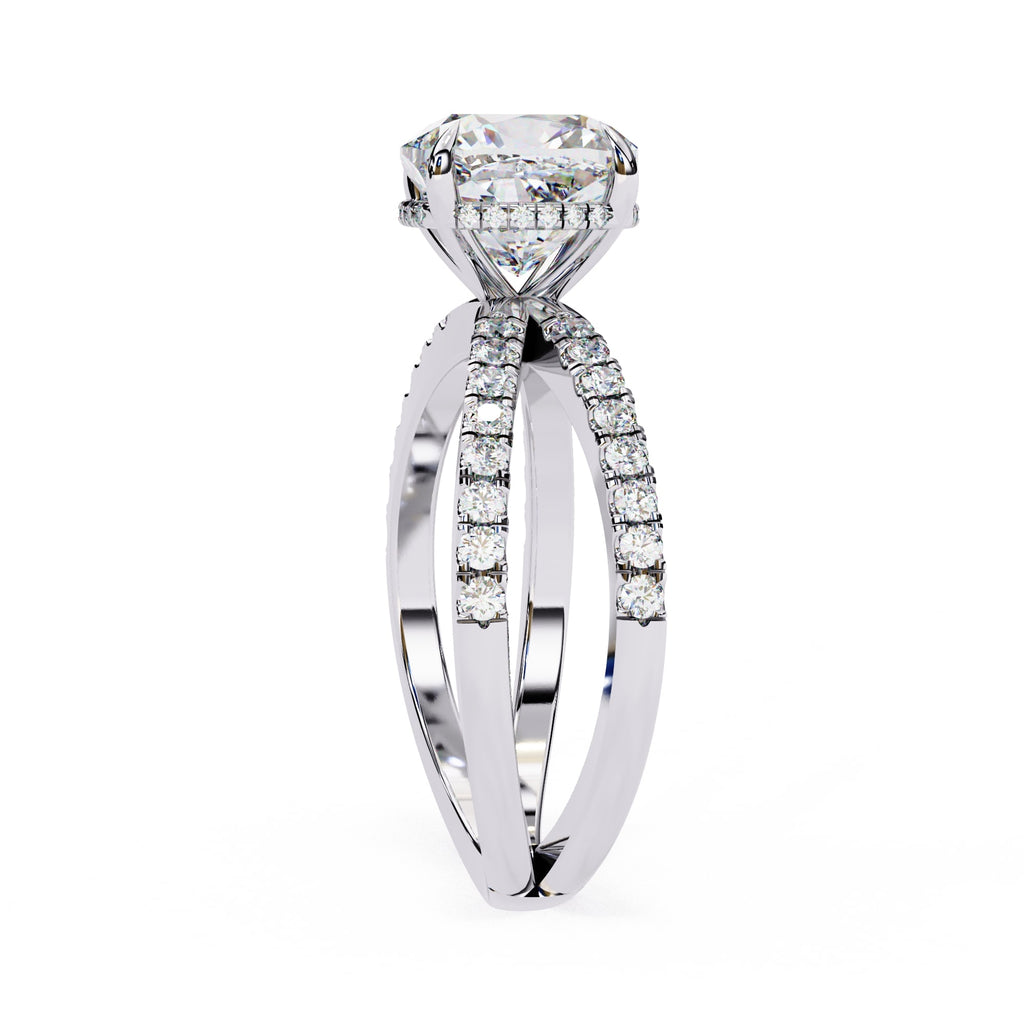 Elegant Central Stone Diamond Ring with Radiant Side Stones
