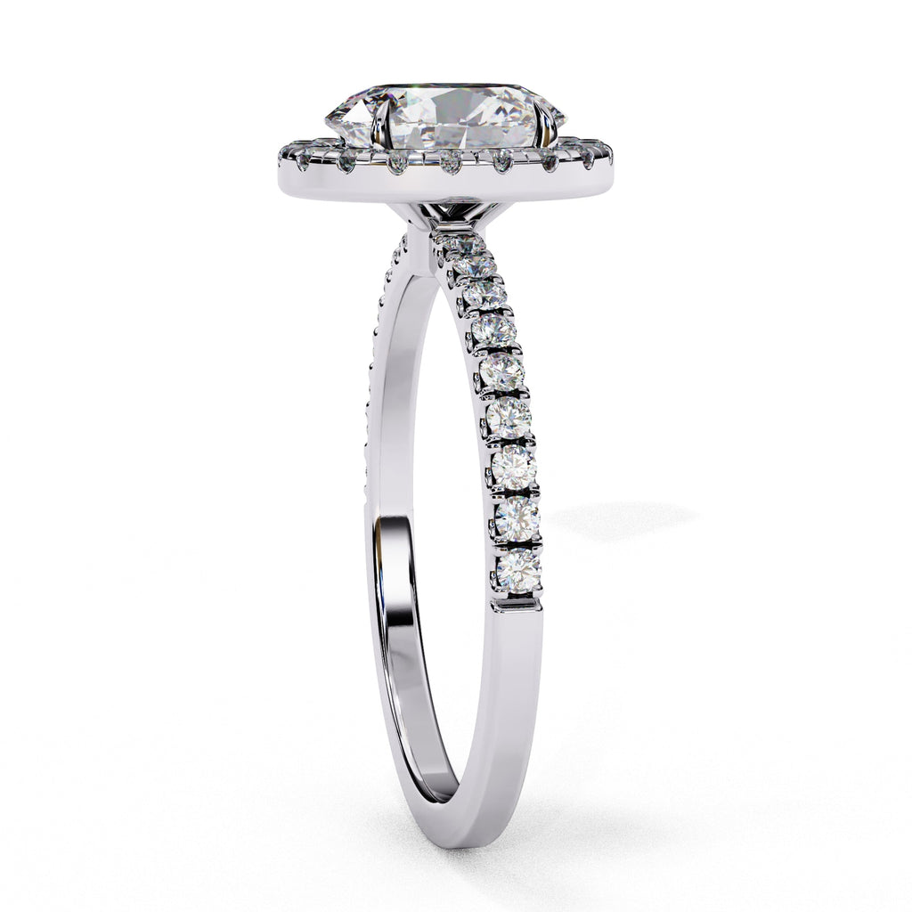 Elegant Diamond Central Stone Ring with Side Accents