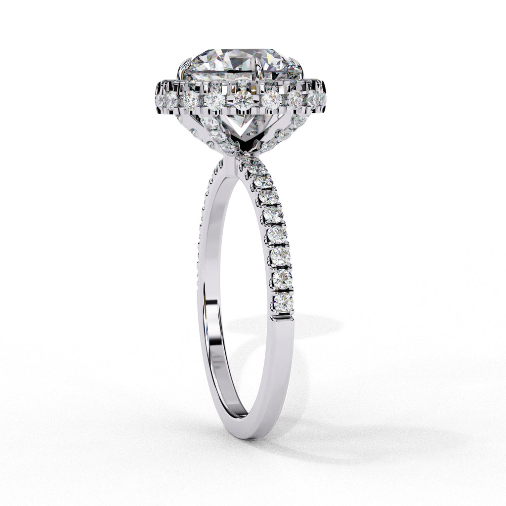 Elegant Diamond Central Stone Brilliance Ring