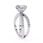 Elegant Central Stone Diamond Ring with Radiant Side Accents