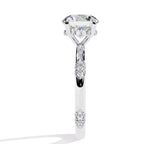 Exquisite VVS1 Diamond Central Stone Ring with Brilliant Side Accents