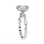 Elegant Central Stone Diamond Ring with Radiant Side Accents