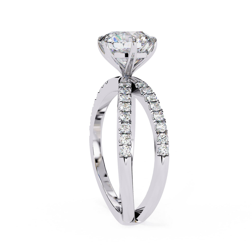 Elegant Central Stone Diamond Ring with Side Accents