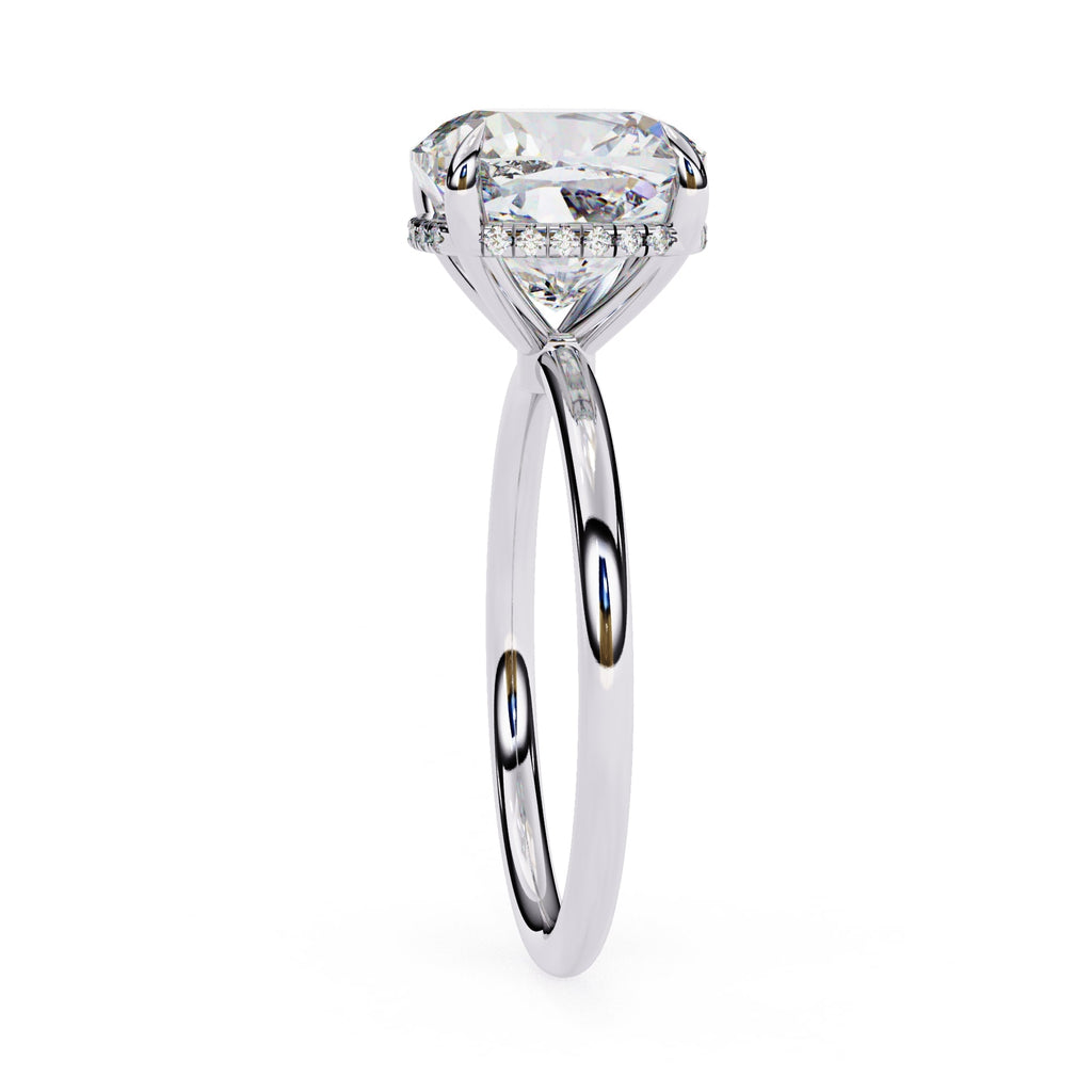 Elegant Central Stone Brilliance Diamond Ring