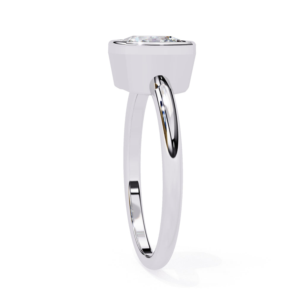 Elegant Solitaire Central Stone Diamond Ring