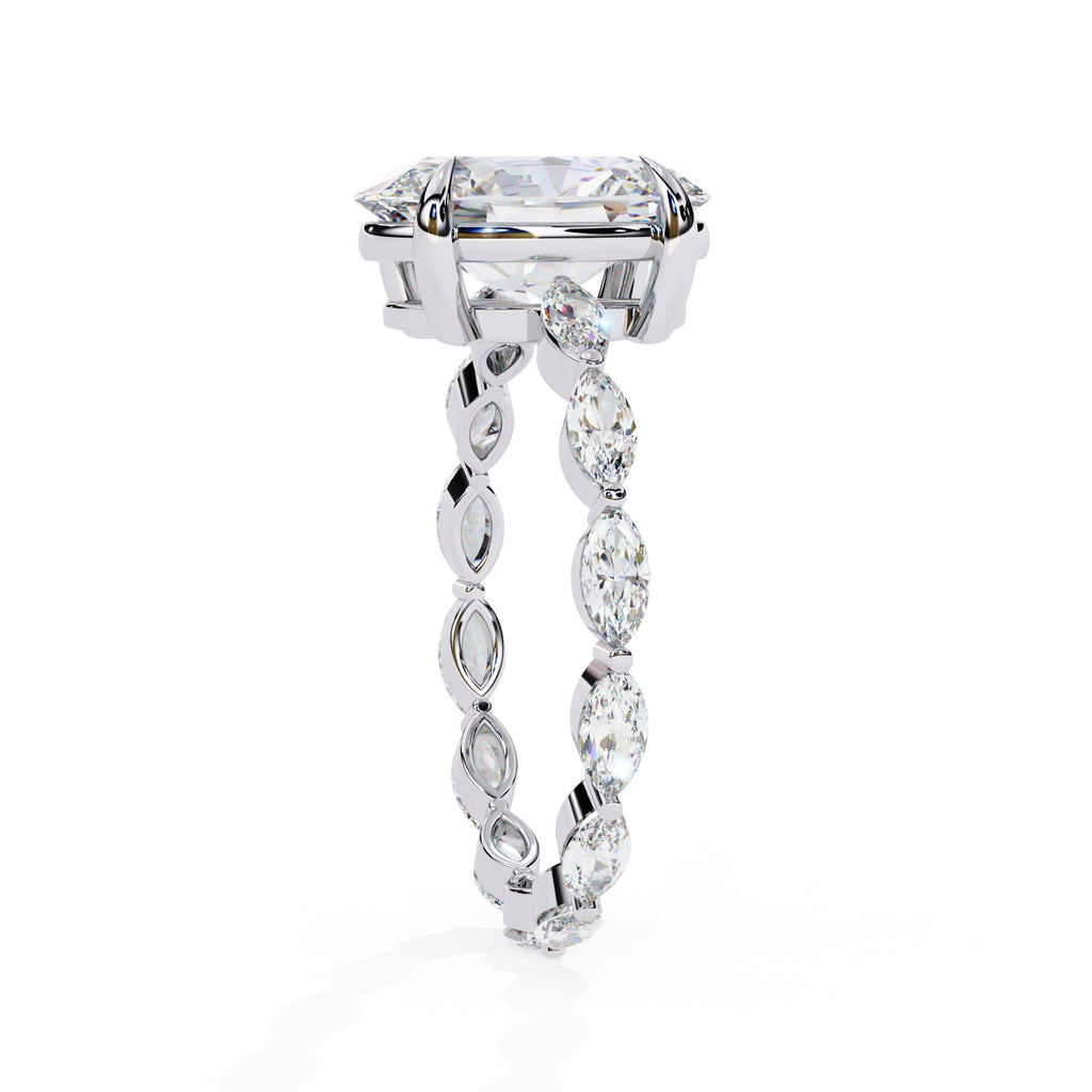 Elegant Diamond Central Stone Ring with Brilliant Side Accents