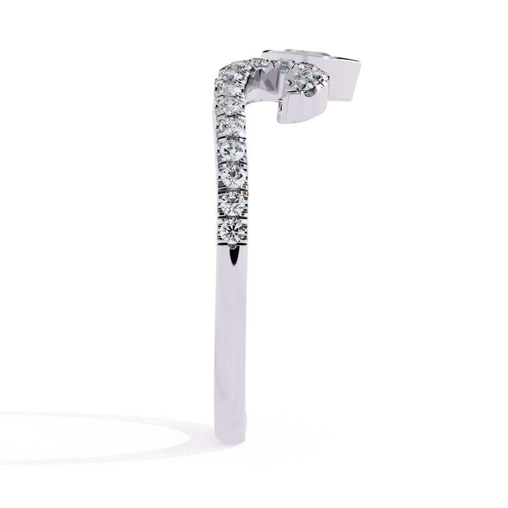 Elegant Central Stone Diamond Ring with Side Stone Accents