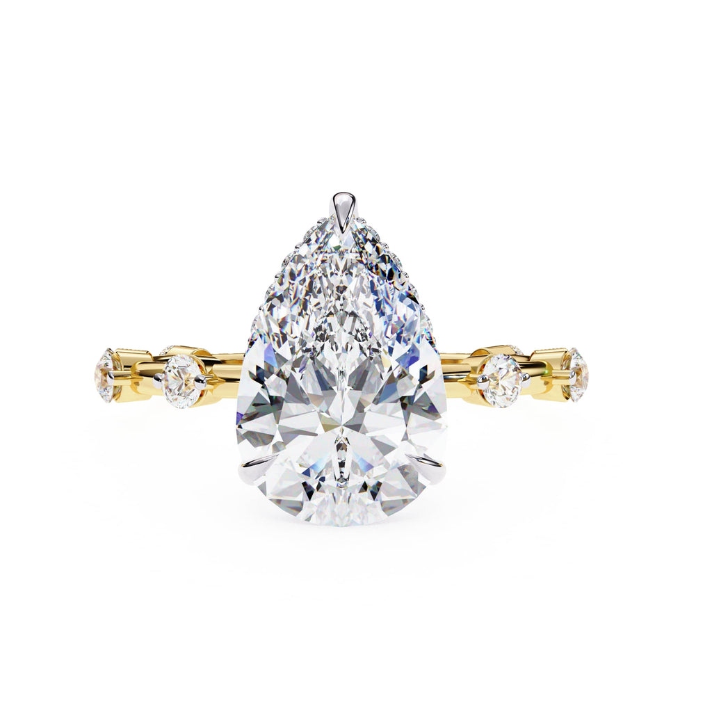 Elegant Central Stone Diamond Ring with Radiant Side Accents