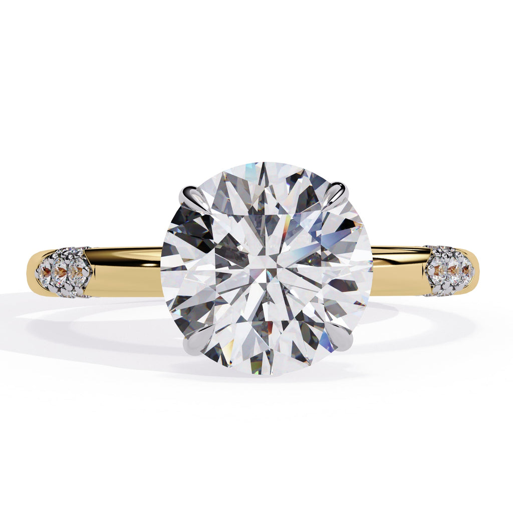 Exquisite VVS1 Diamond Central Stone Ring with Brilliant Side Accents