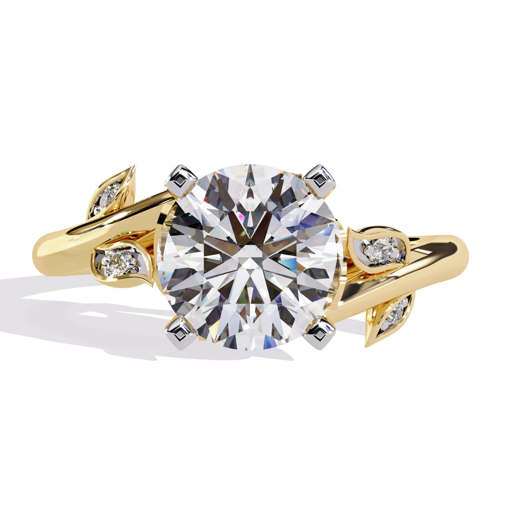 Exquisite Central Stone Diamond Ring with Shimmering Side Accents