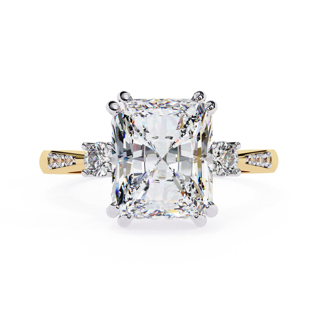 Elegant Central Stone Diamond Ring with Radiant Side Accents