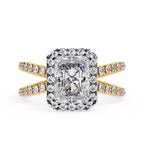 Elegant Central Stone Diamond Ring with Radiant Side Accents