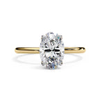 Elegant Central Stone Diamond Ring with Sparkling Side Accents