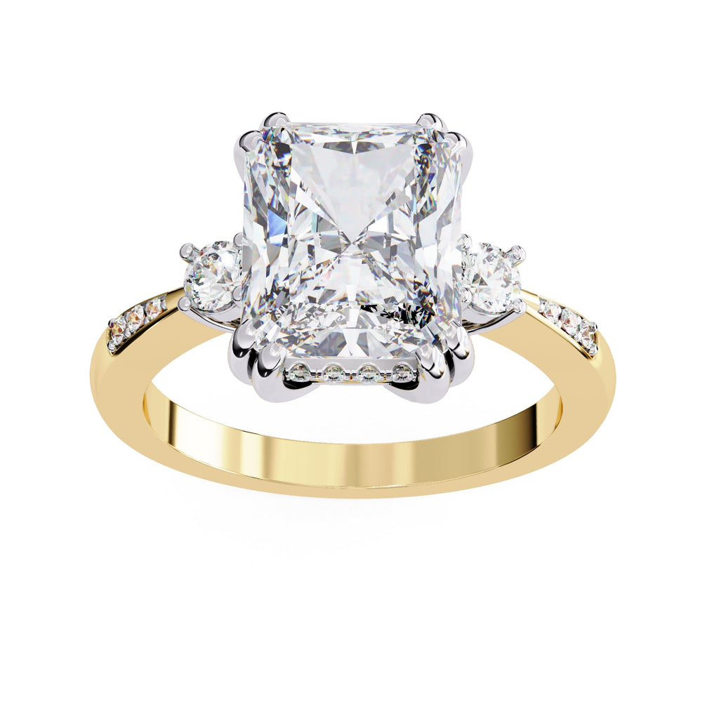 Elegant Central Stone Diamond Ring with Radiant Side Accents