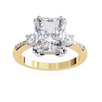 Elegant Central Stone Diamond Ring with Radiant Side Accents