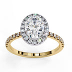 Elegant Diamond Central Stone Ring with Side Accents