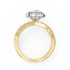 Elegant Central Stone Diamond Ring with Radiant Side Accents