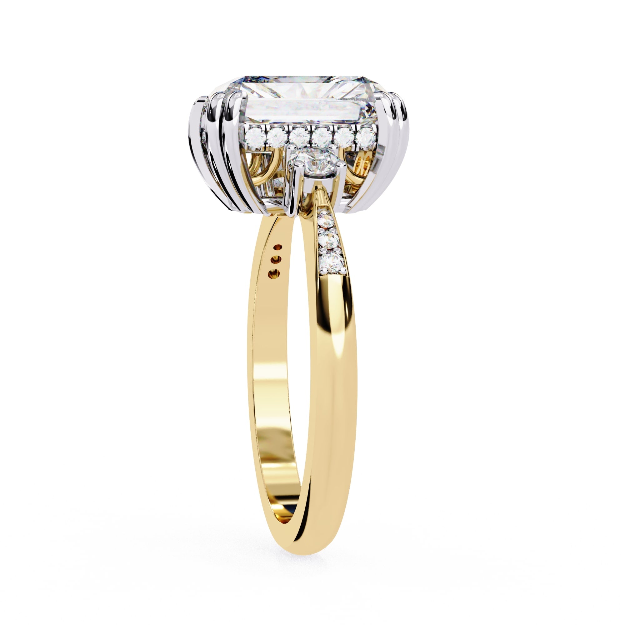 Elegant Central Stone Diamond Ring with Radiant Side Accents