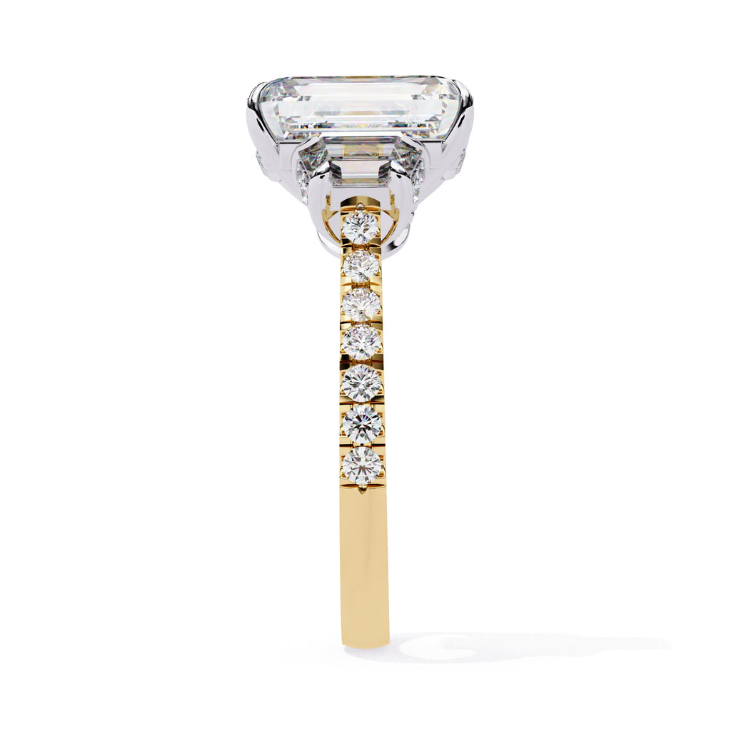 Elegant Central Stone Brilliance Diamond Ring