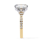 Elegant Central Stone Brilliance Diamond Ring