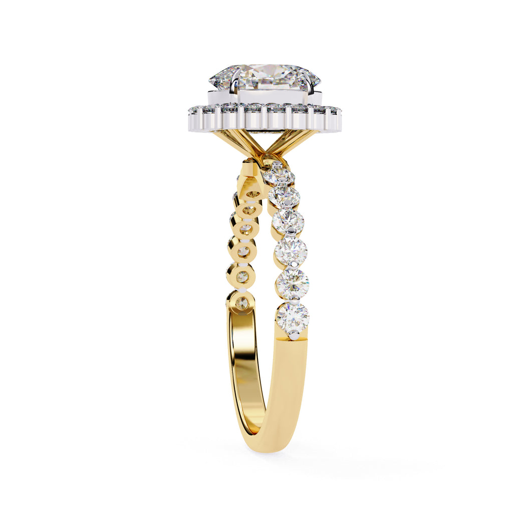 Elegant Central Stone Diamond Ring with Brilliant Side Accents