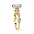 Elegant Central Stone Diamond Ring with Radiant Side Accents